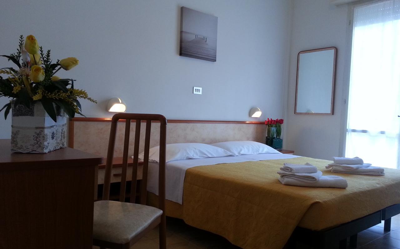 Albergo Santo Stefano เบลลาเรีย-อีเจอา มารีนา ภายนอก รูปภาพ